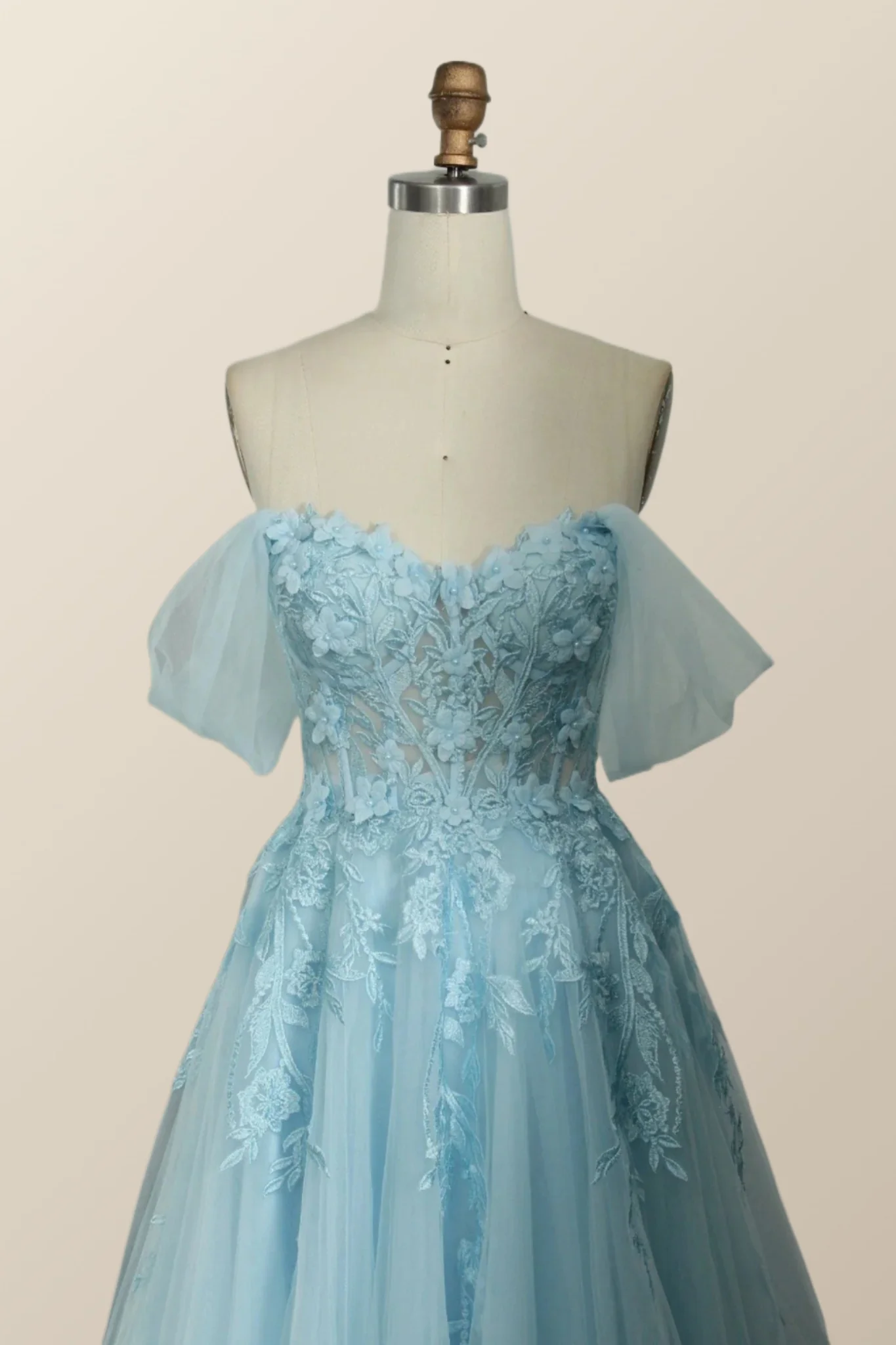 Black Floral Embroidery Strapless A-line Formal Dress - Image 14