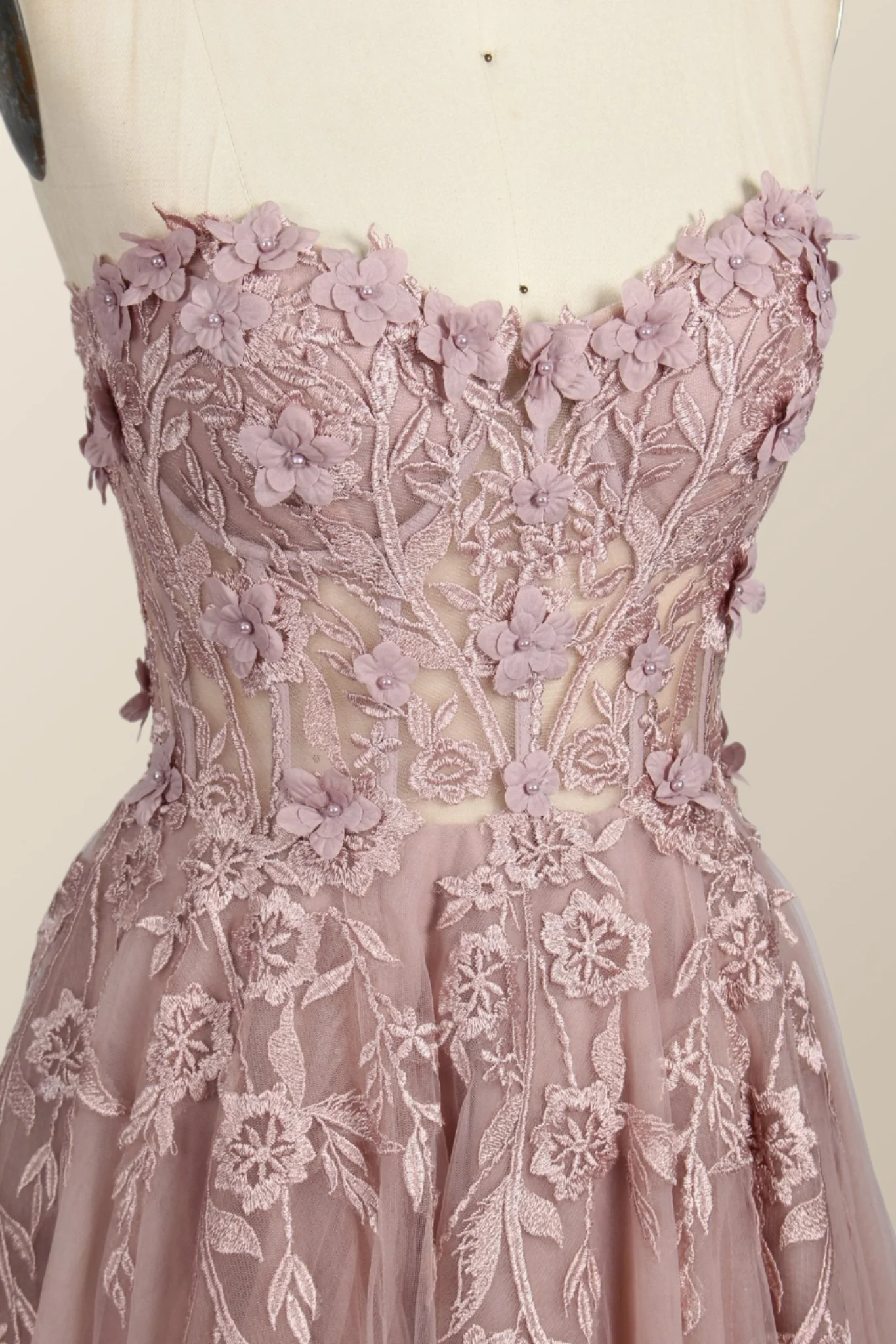 Black Floral Embroidery Strapless A-line Formal Dress - Image 19