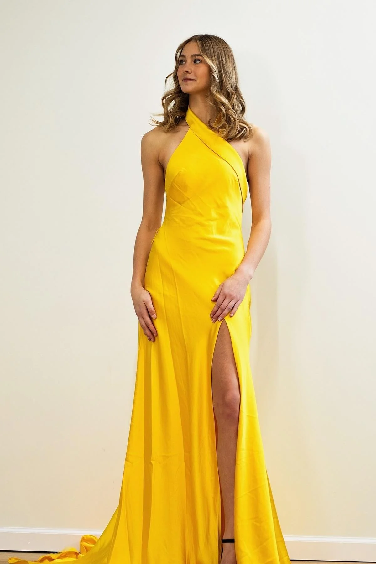 Halter Red Open Back Long Dress with Slit - Image 4