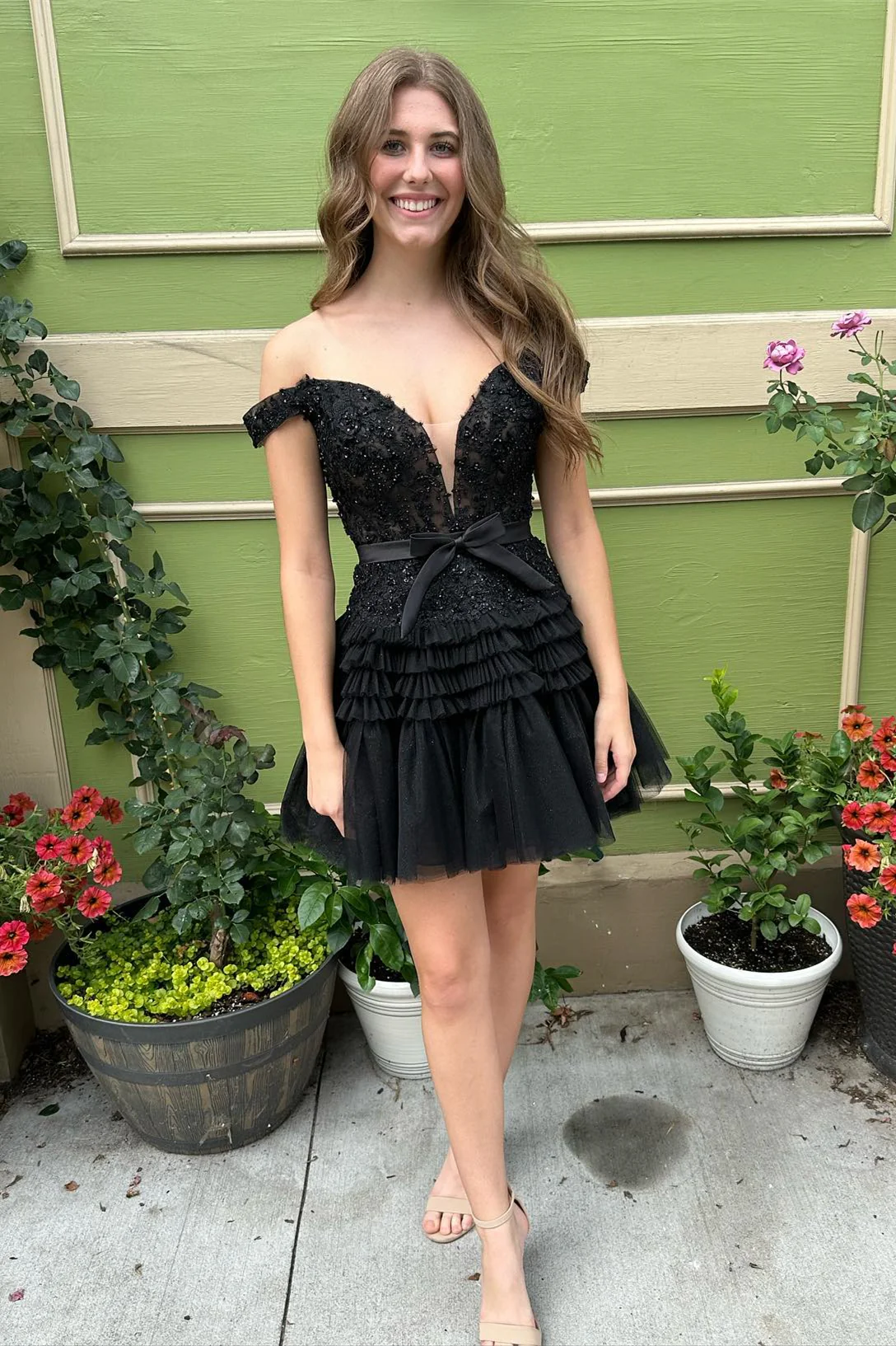Off the Shoulder Fuchsia Appliques A-line Homecoming Dress - Image 4