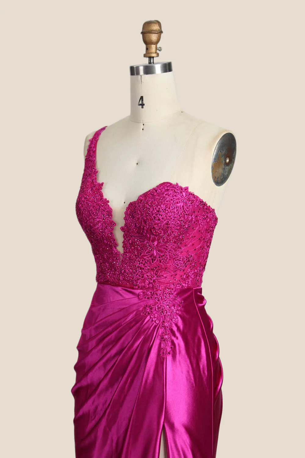 One Shoulder Red Appliques Ruched Mermaid Formal Dress - Image 15