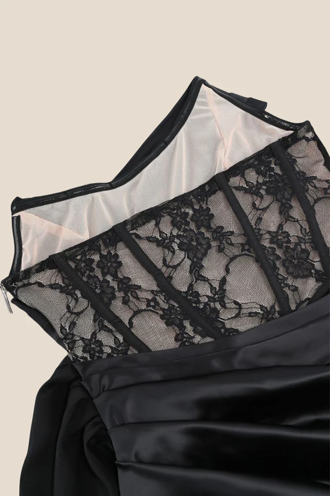 Strapless Black Lace Ruched Long Dress with Slit - Image 4