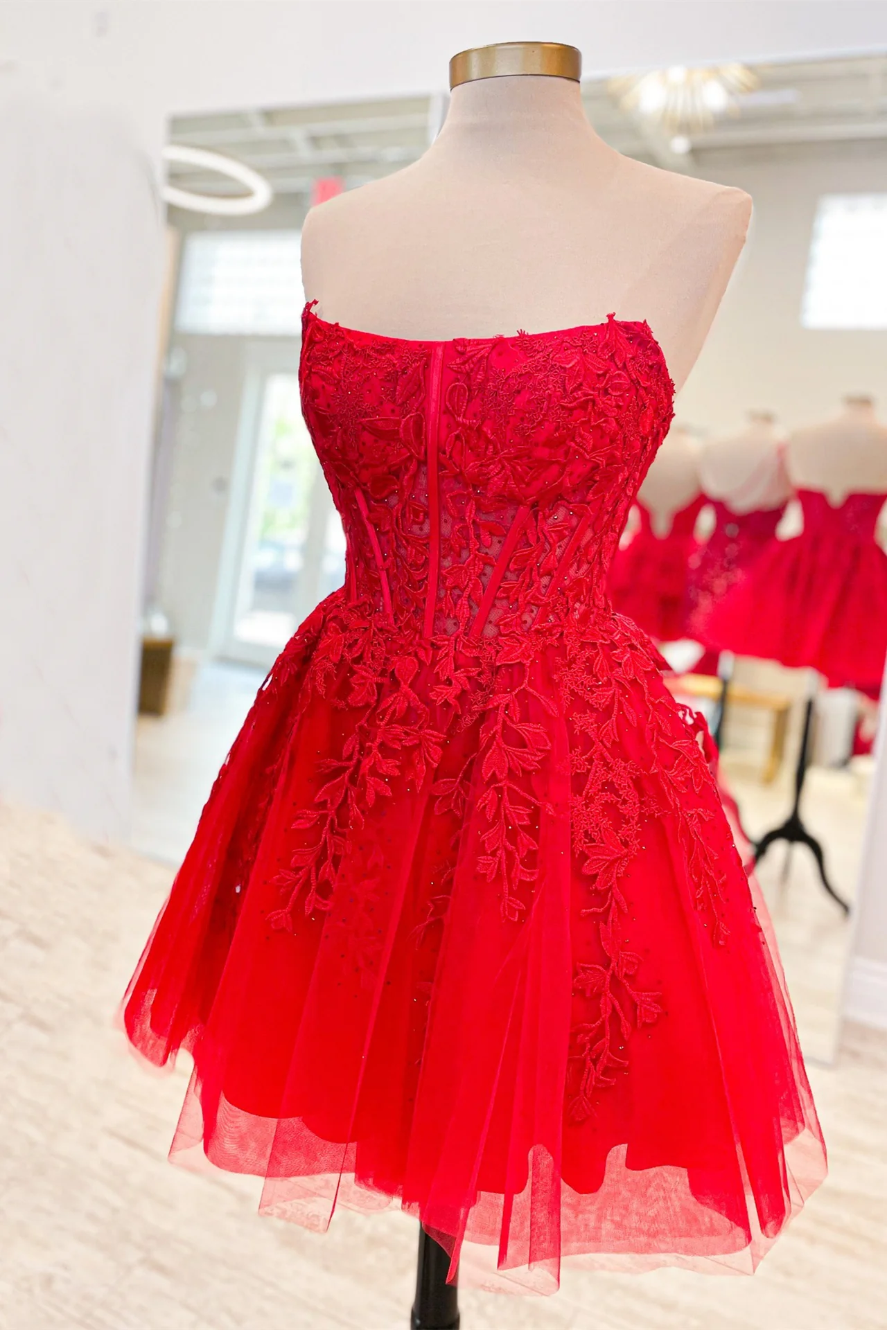 Strapless Lilac Lace Appliques Short Homecoming Dress - Image 6