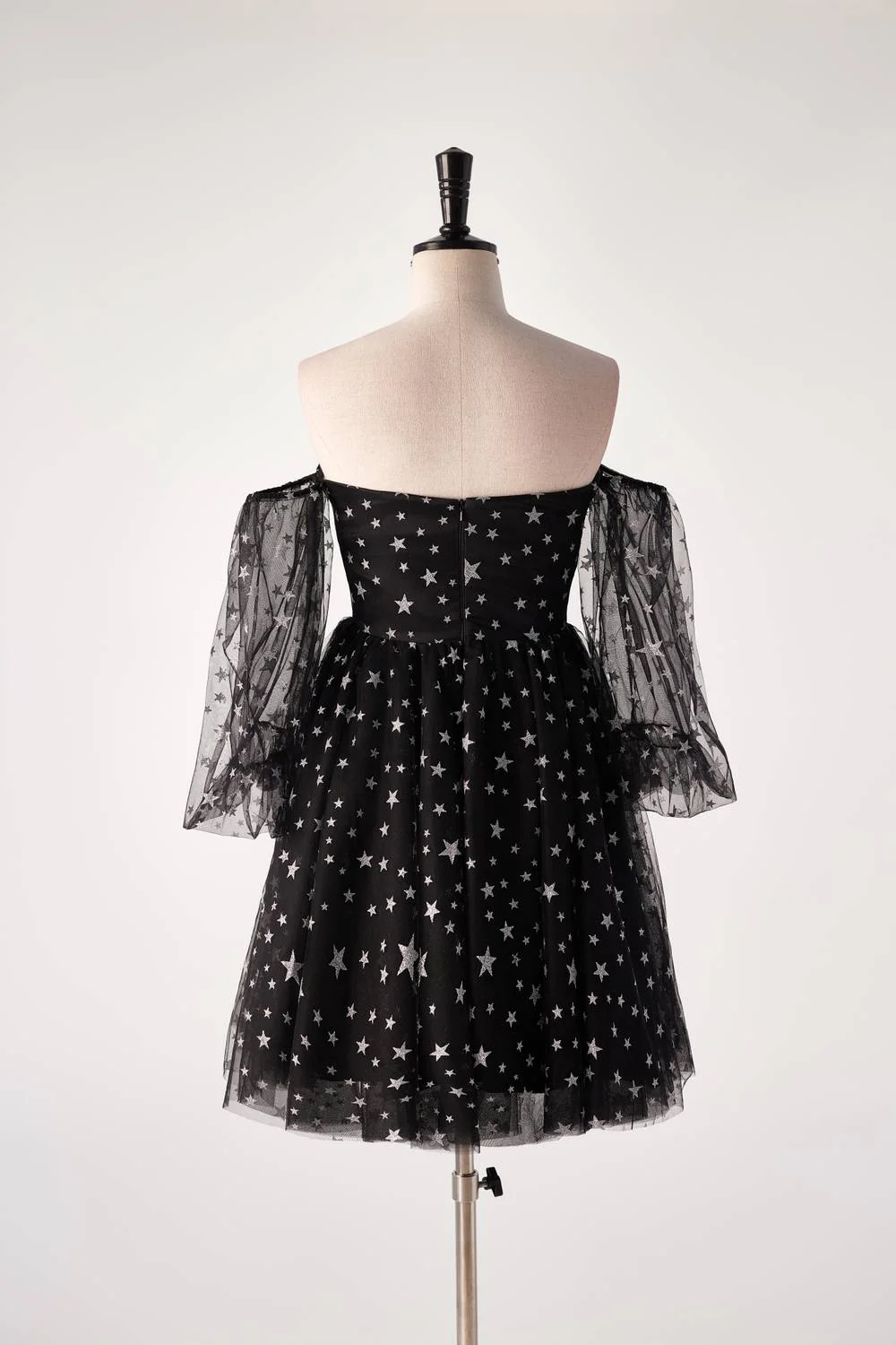 Sweetheart Black Stars Short Dress with Puff Sleeves - Image 2