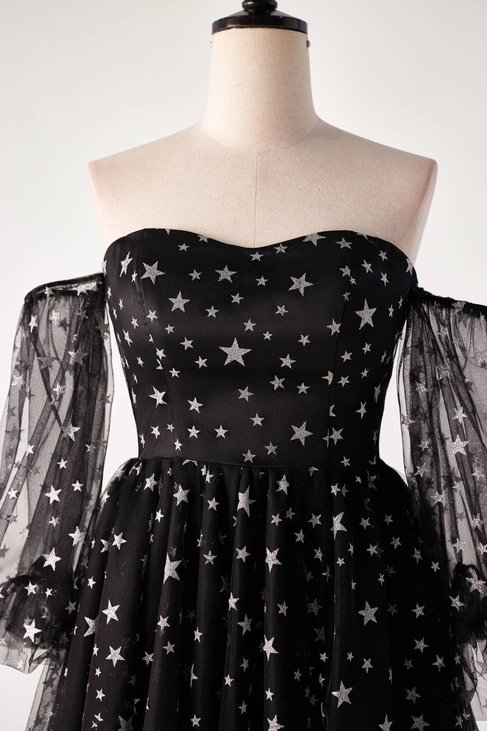 Sweetheart Black Stars Short Dress with Puff Sleeves - Image 3