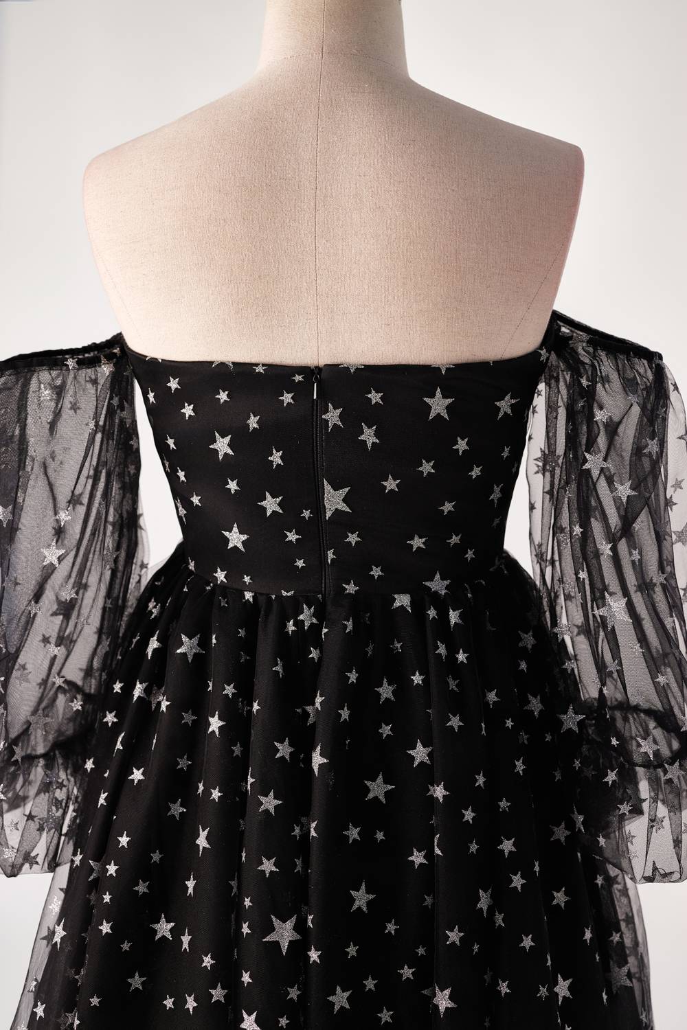 Sweetheart Black Stars Short Dress with Puff Sleeves - Image 5