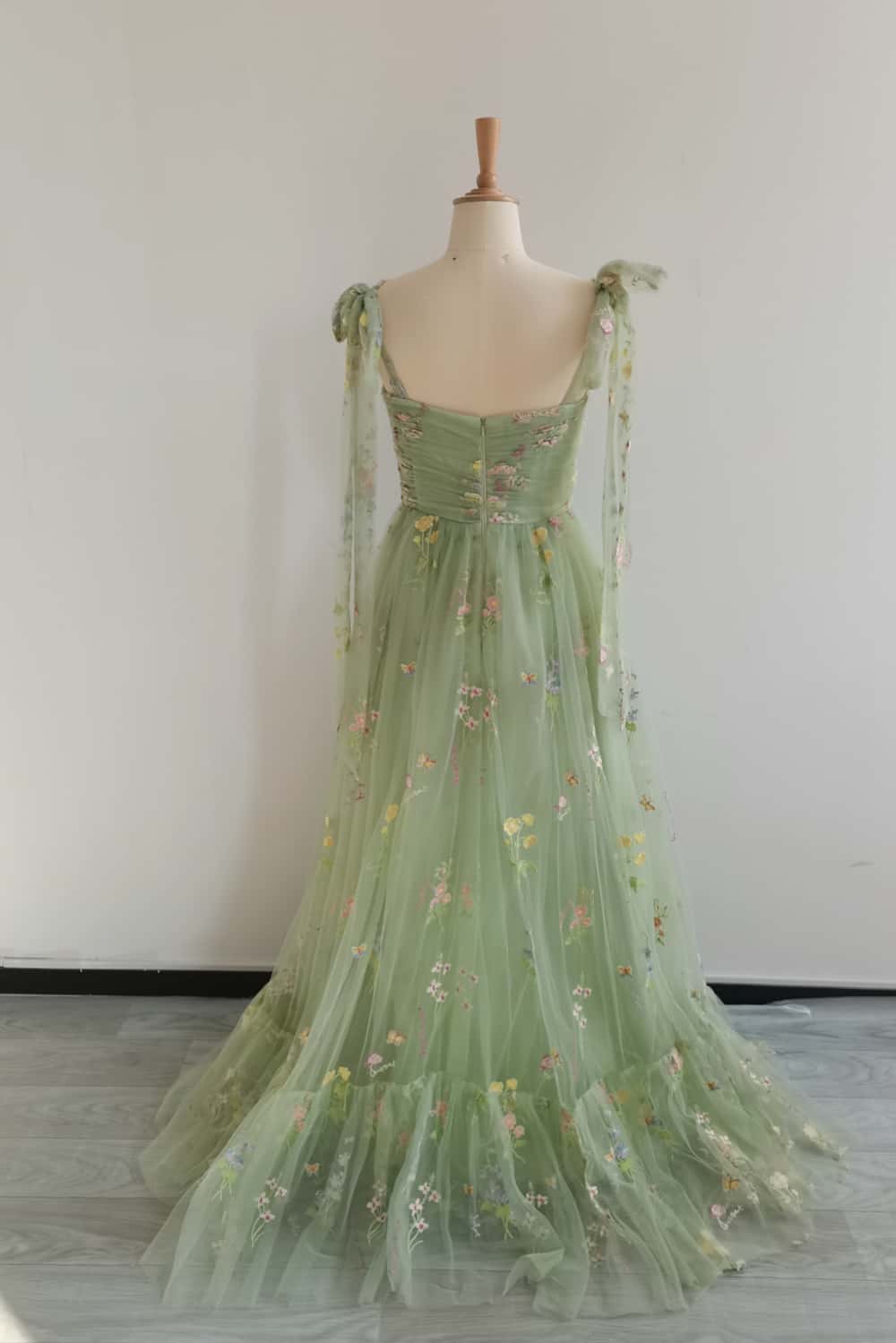 US 4 Sage Green Floral A-line Princess Dress - Image 2