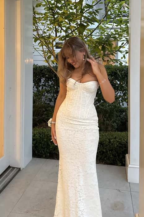 White Lace Sweetheart Corset Mermaid Dress - Image 3